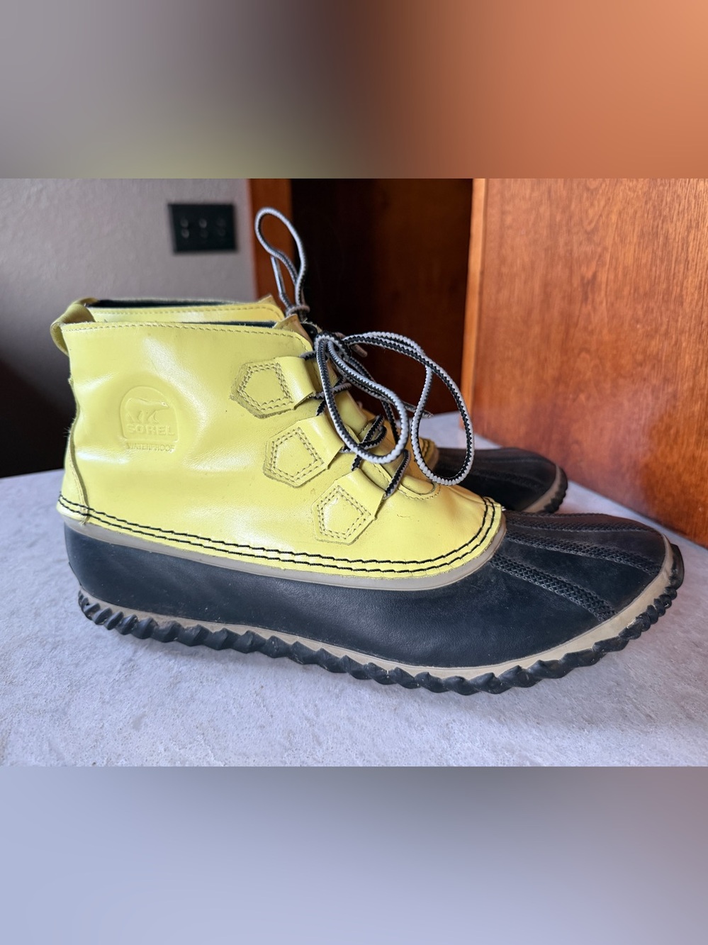 sorel lime green boots.  ladies size 12.